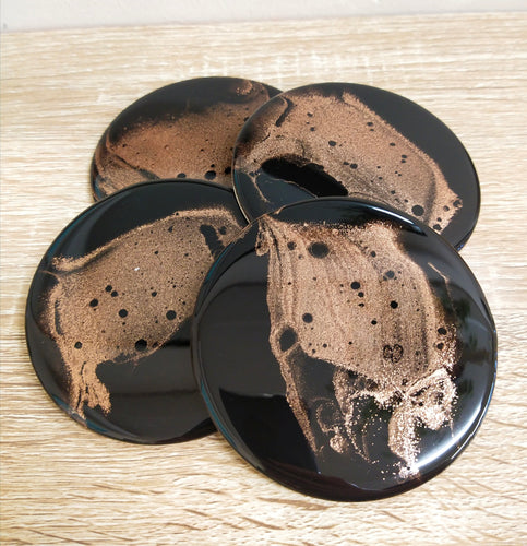 Black and gold - Set of round coasters